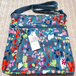 NWT Vera Bradley Lighten Up Travel Ready Crossbody Superbloom Sketch
